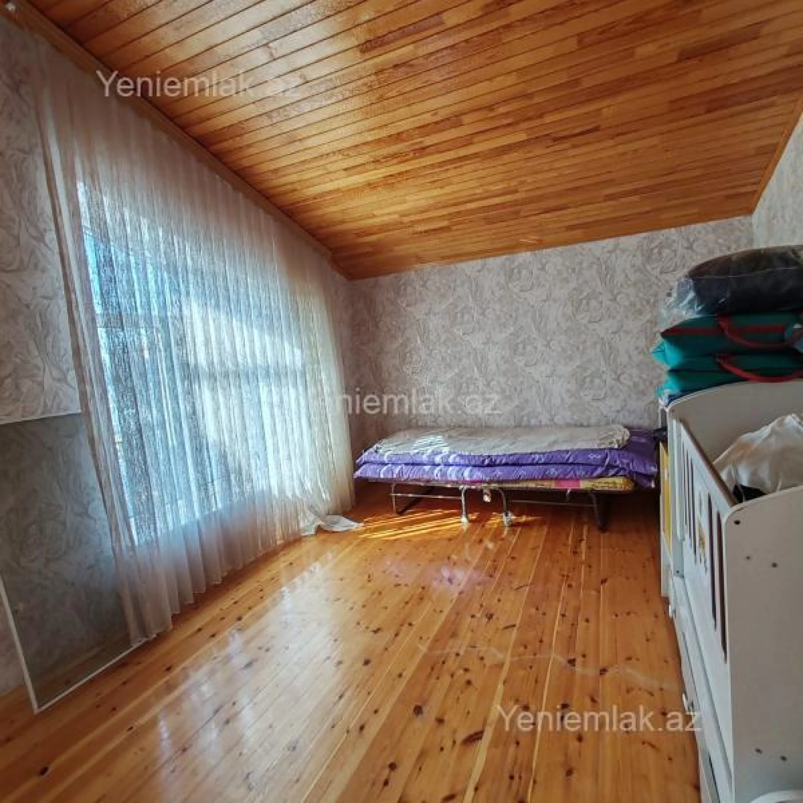 Satılır 6 otaqlı həyət evi 220 m²