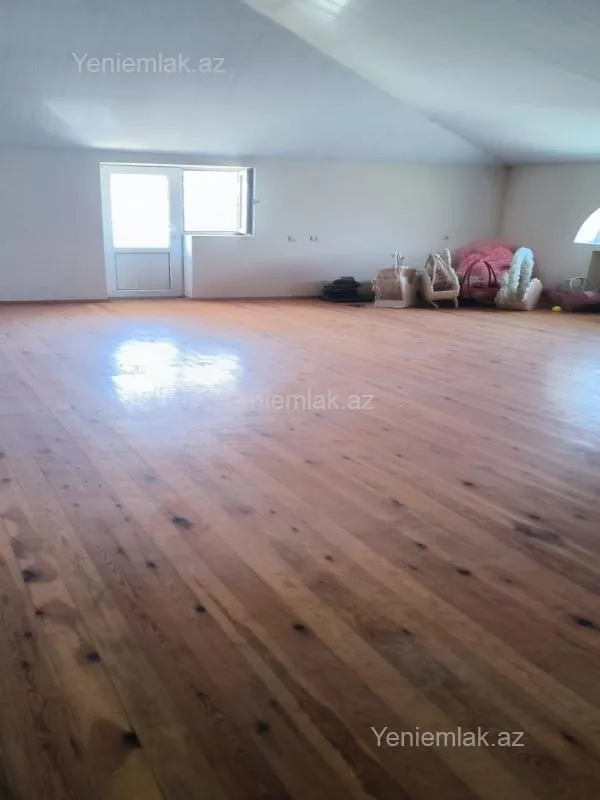 Satılır 16 otaqlı həyət evi 800 m²