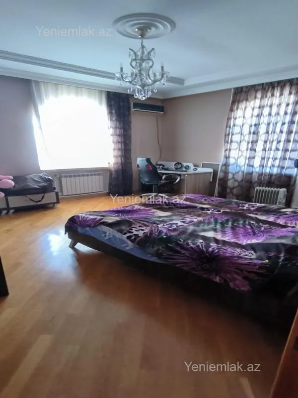 Satılır 16 otaqlı həyət evi 800 m²