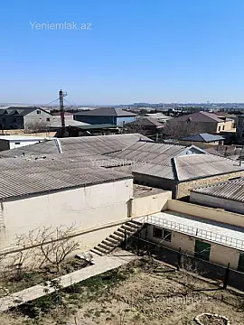 Satılır 16 otaqlı həyət evi 800 m²