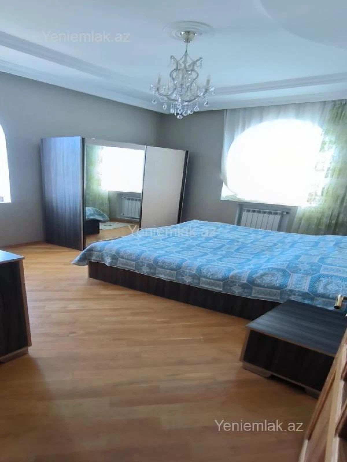 Satılır 16 otaqlı həyət evi 800 m²