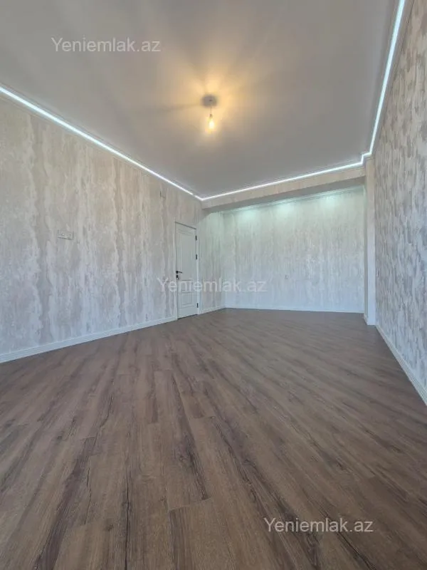 Satılır 2 otaqlı yeni tikili 74 m²