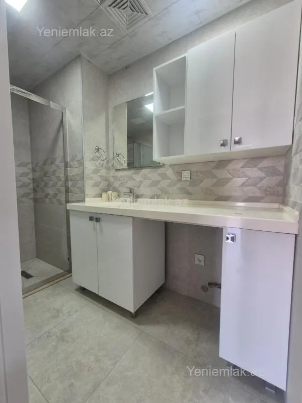 Satılır 2 otaqlı yeni tikili 74 m²