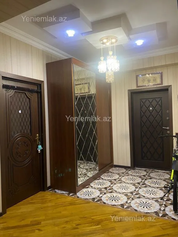 Satılır 4 otaqlı yeni tikili 120 m²