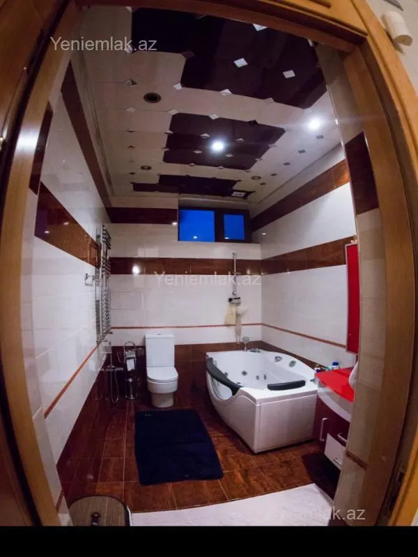 Satılır 7 otaqlı həyət evi 700 m²