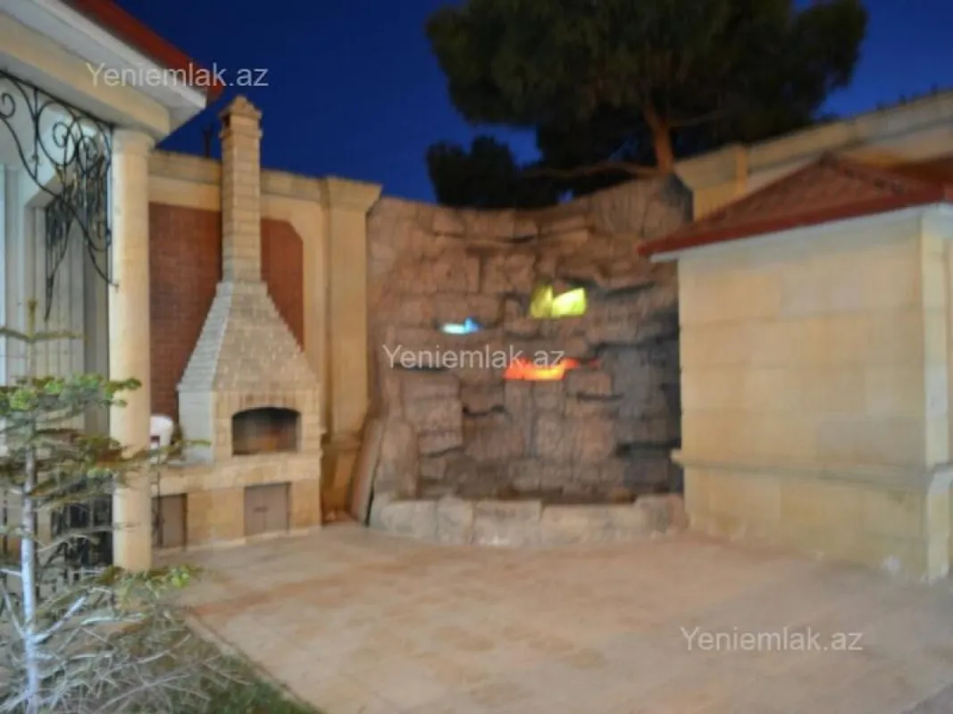 Satılır 7 otaqlı həyət evi 700 m²