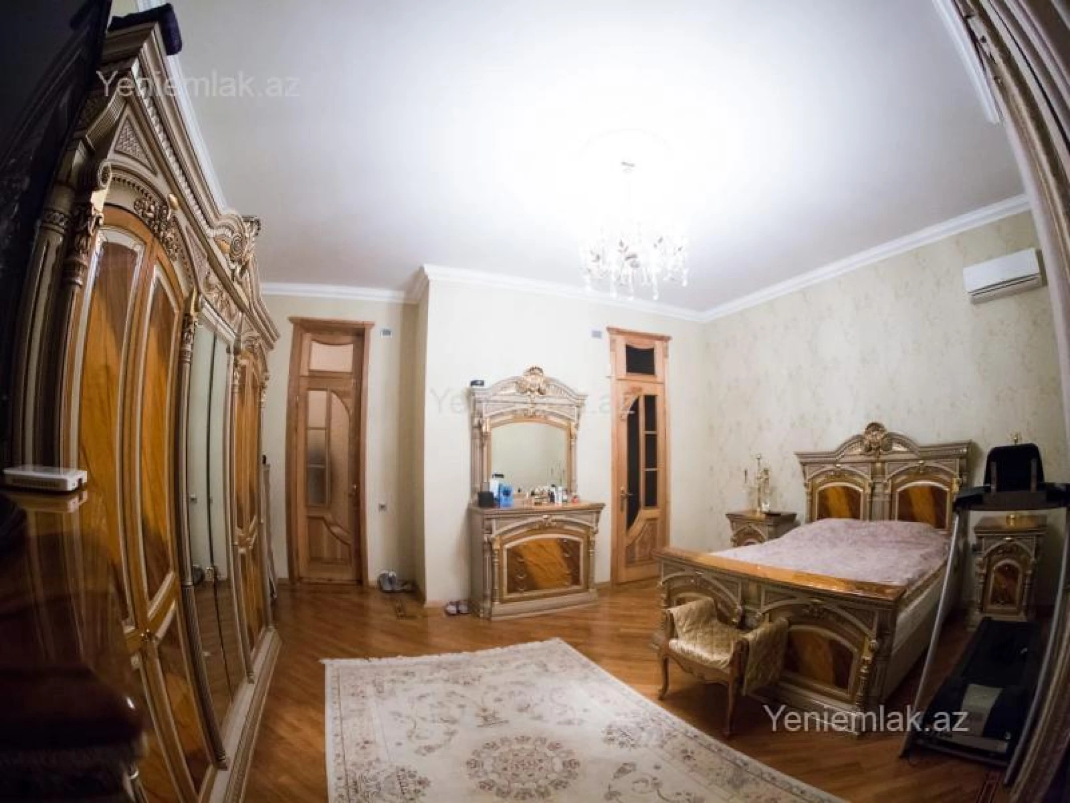 Satılır 7 otaqlı həyət evi 700 m²