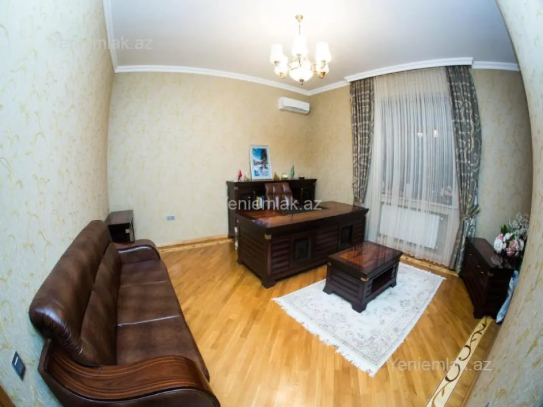 Satılır 7 otaqlı həyət evi 700 m²