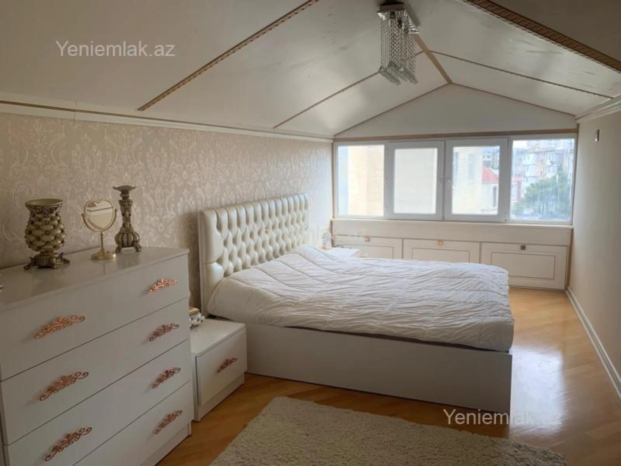 Satılır 5 otaqlı yeni tikili 230 m²