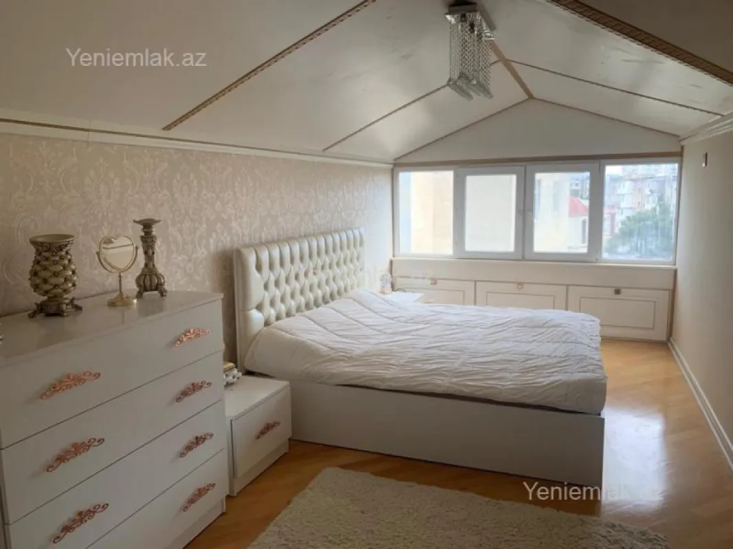 Satılır 5 otaqlı yeni tikili 230 m²