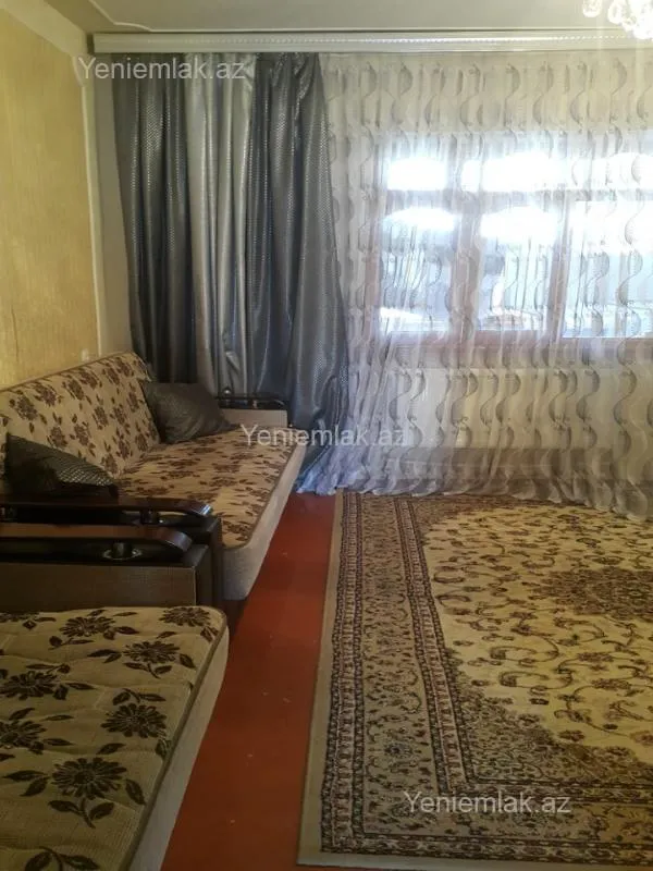 Satılır 4 otaqlı köhnə tikili 74 m²