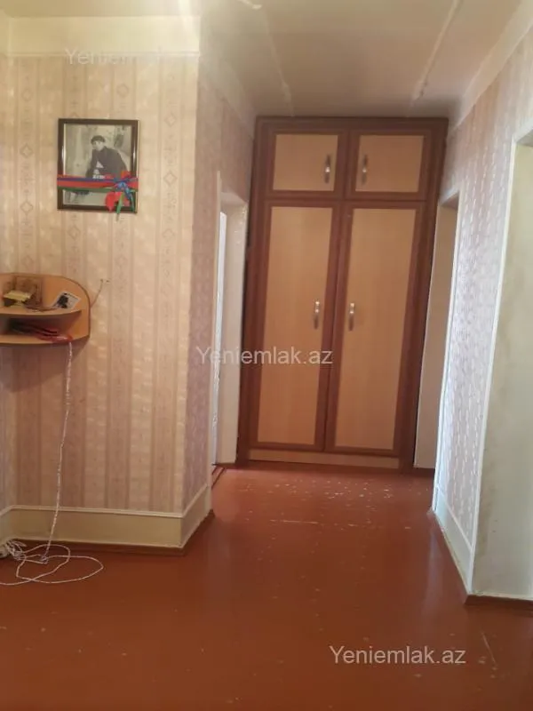 Satılır 4 otaqlı köhnə tikili 74 m²