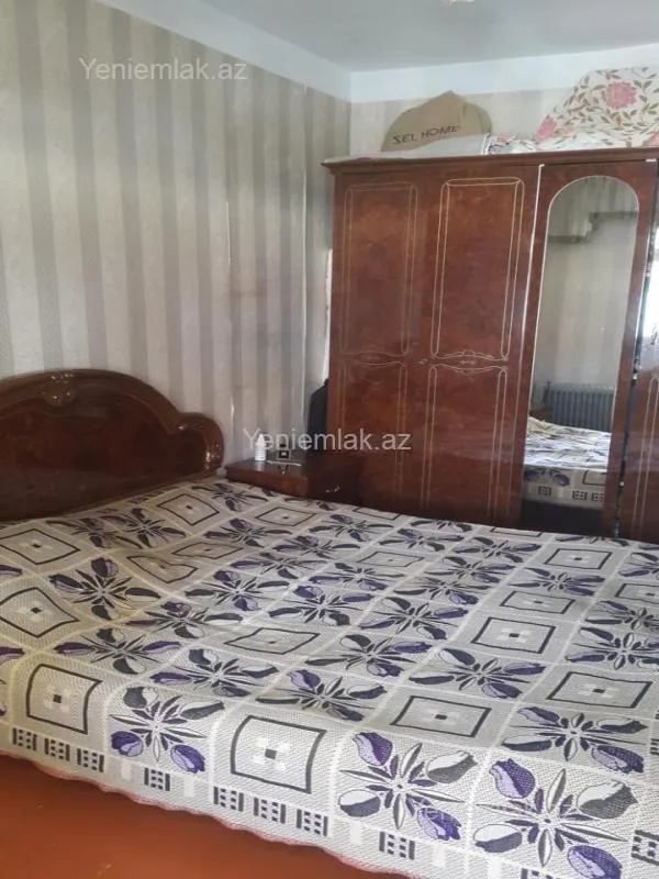 Satılır 4 otaqlı köhnə tikili 74 m²