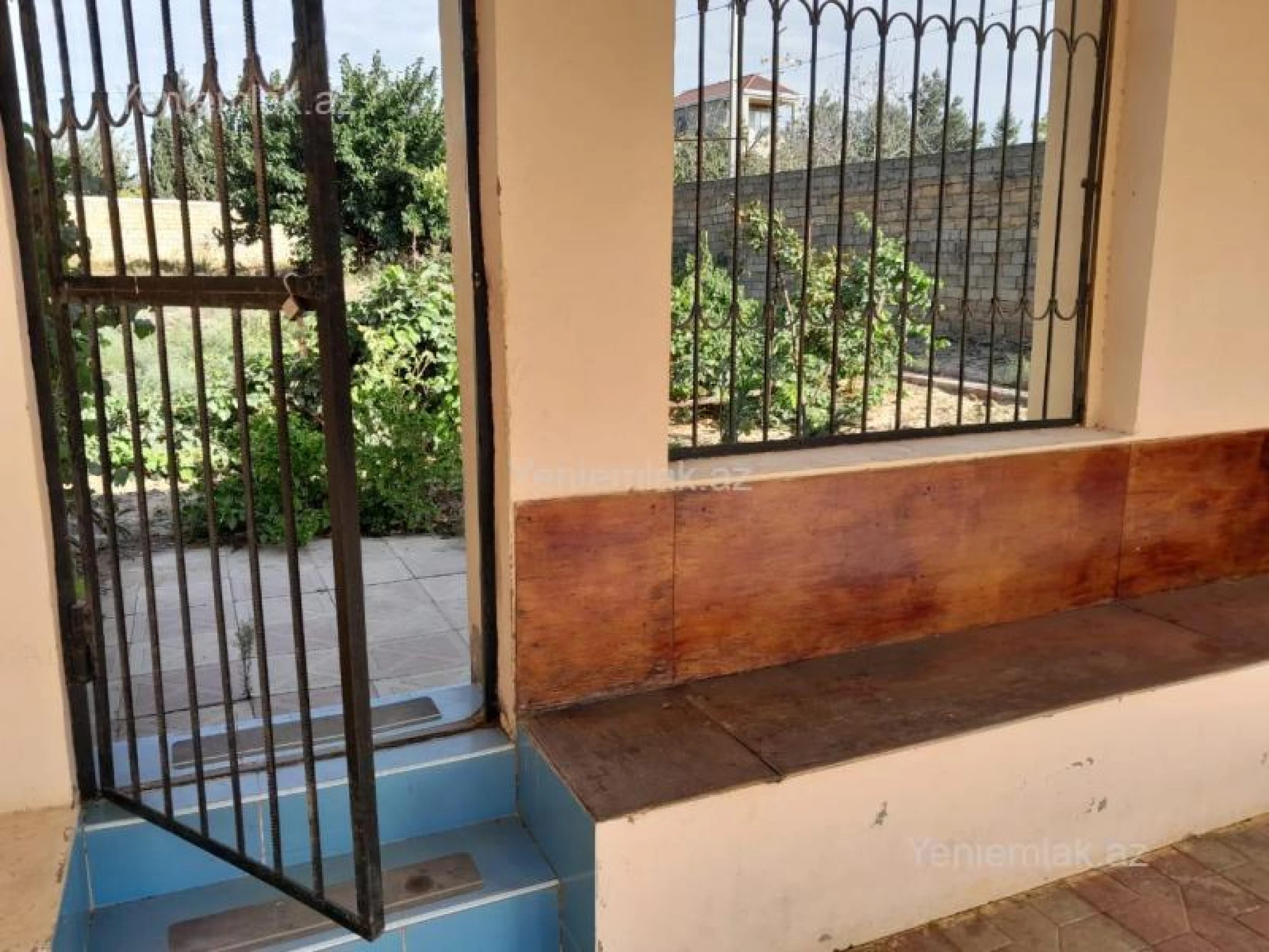 Satılır 5 otaqlı həyət evi 200 m²