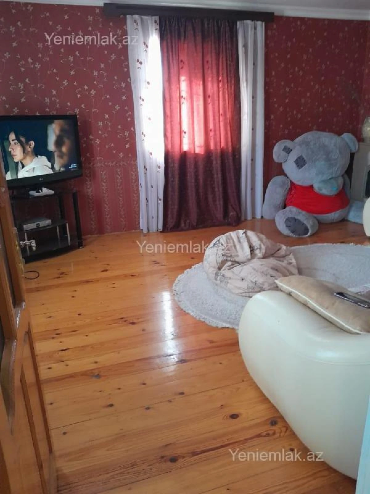 Satılır 5 otaqlı həyət evi 200 m²