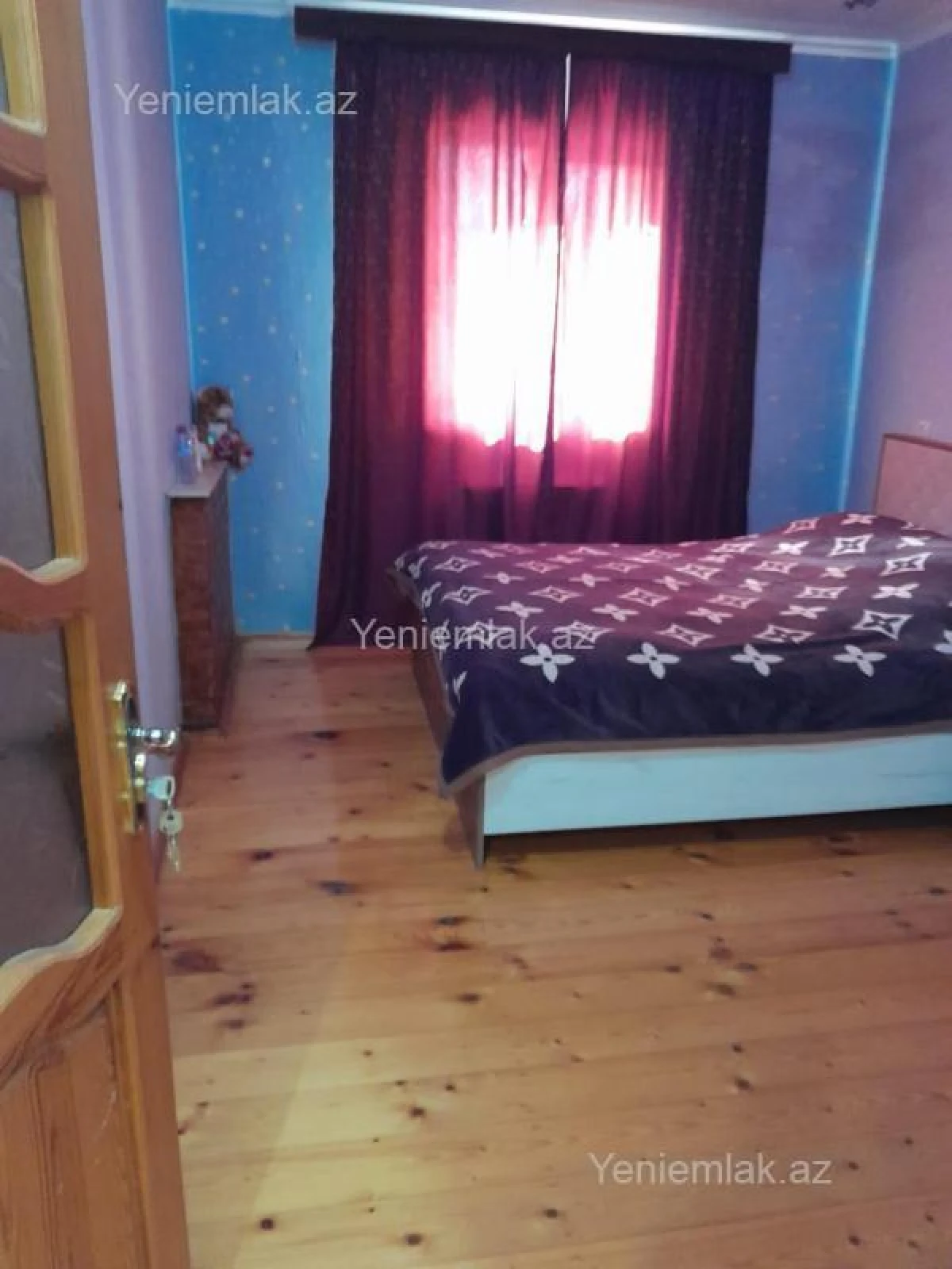 Satılır 5 otaqlı həyət evi 200 m²