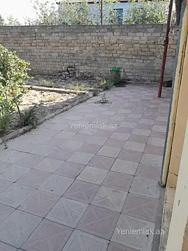 Satılır 5 otaqlı həyət evi 200 m²
