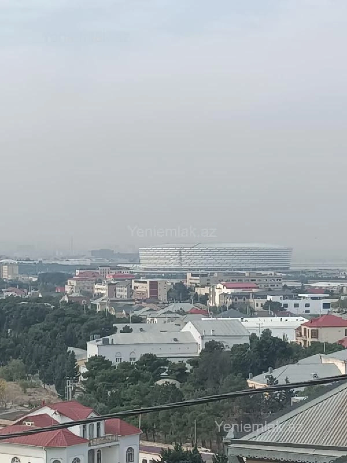 Satılır 8 otaqlı həyət evi 360 m²