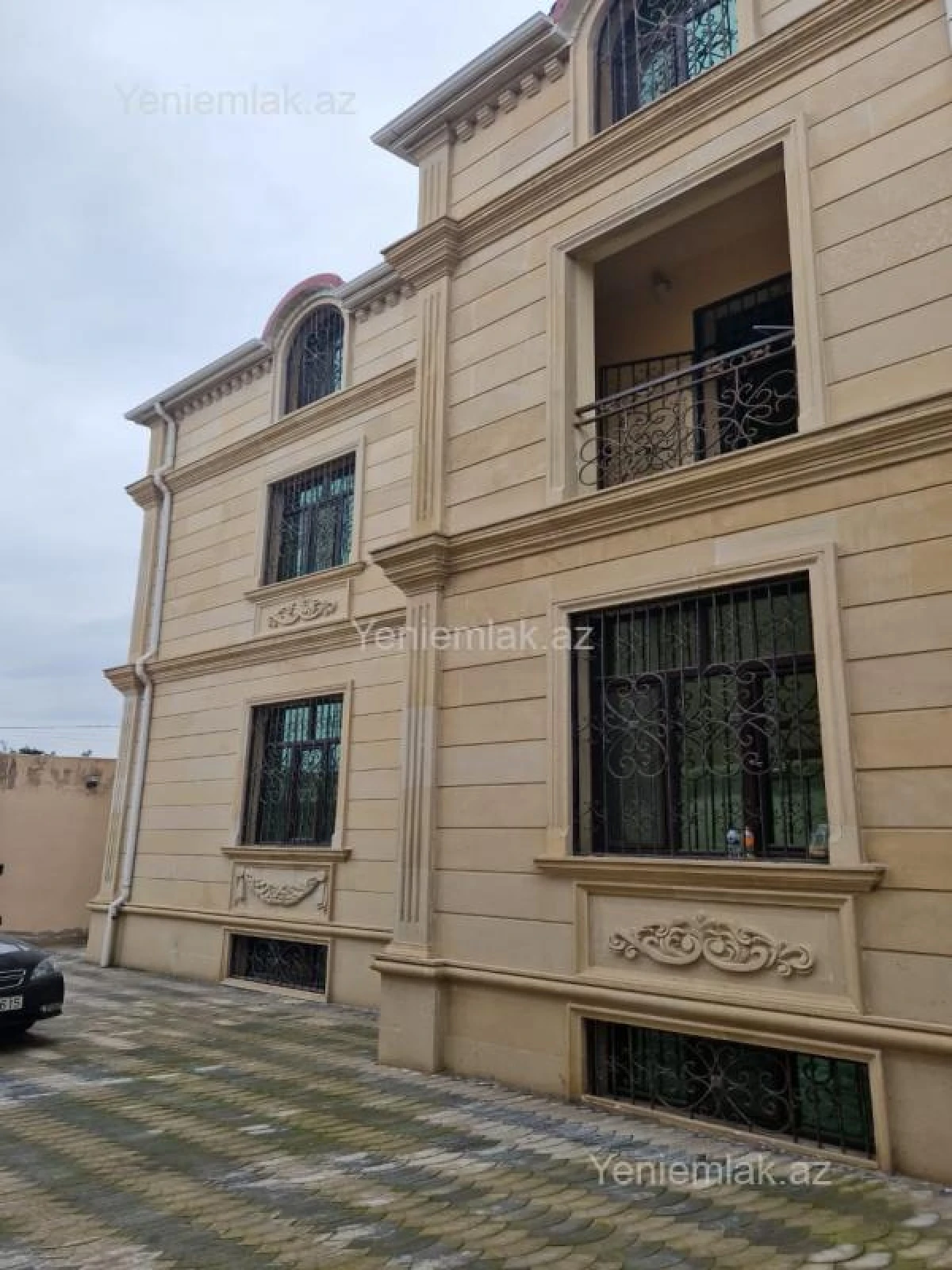 Satılır 8 otaqlı həyət evi 360 m²