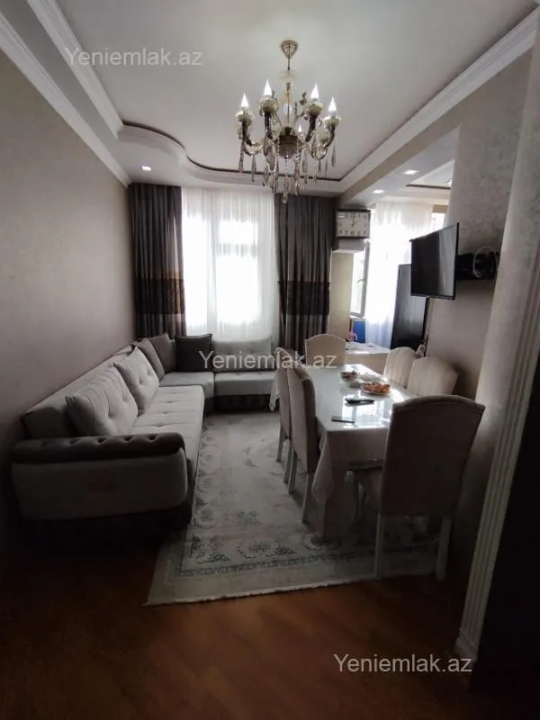 Satılır 2 otaqlı köhnə tikili 60 m²