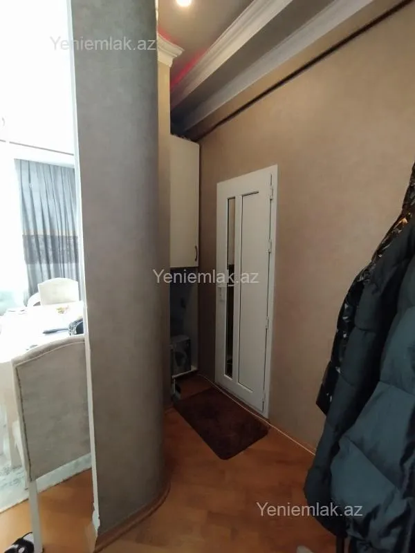 Satılır 2 otaqlı köhnə tikili 60 m²