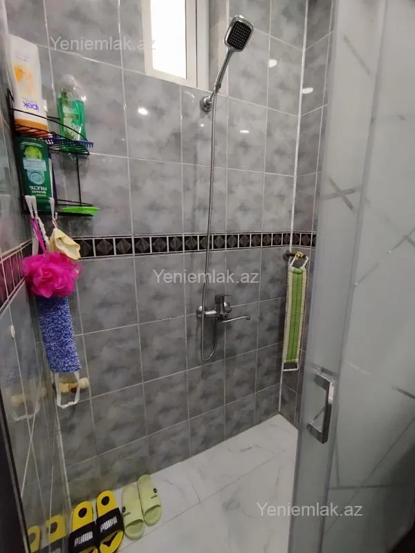 Satılır 2 otaqlı köhnə tikili 60 m²