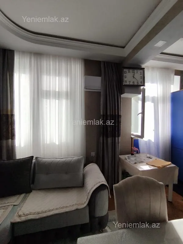 Satılır 2 otaqlı köhnə tikili 60 m²