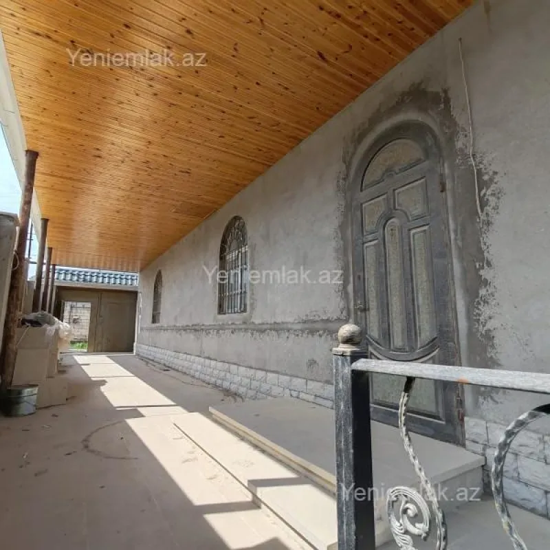 Satılır 5 otaqlı həyət evi 170 m²