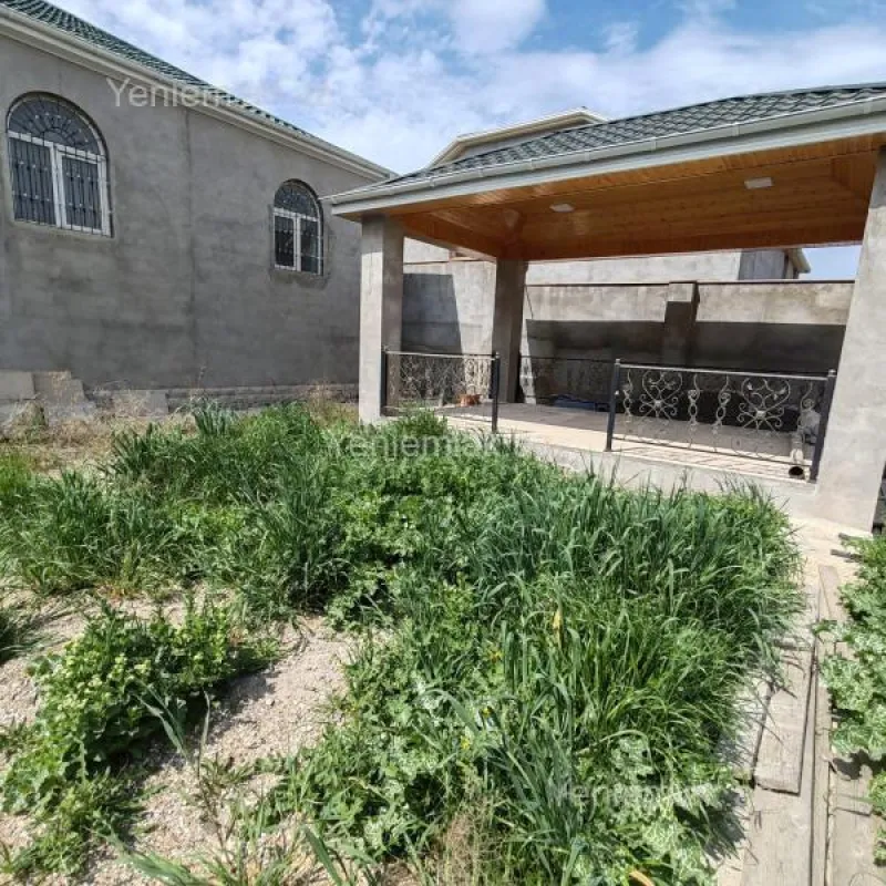 Satılır 5 otaqlı həyət evi 170 m²