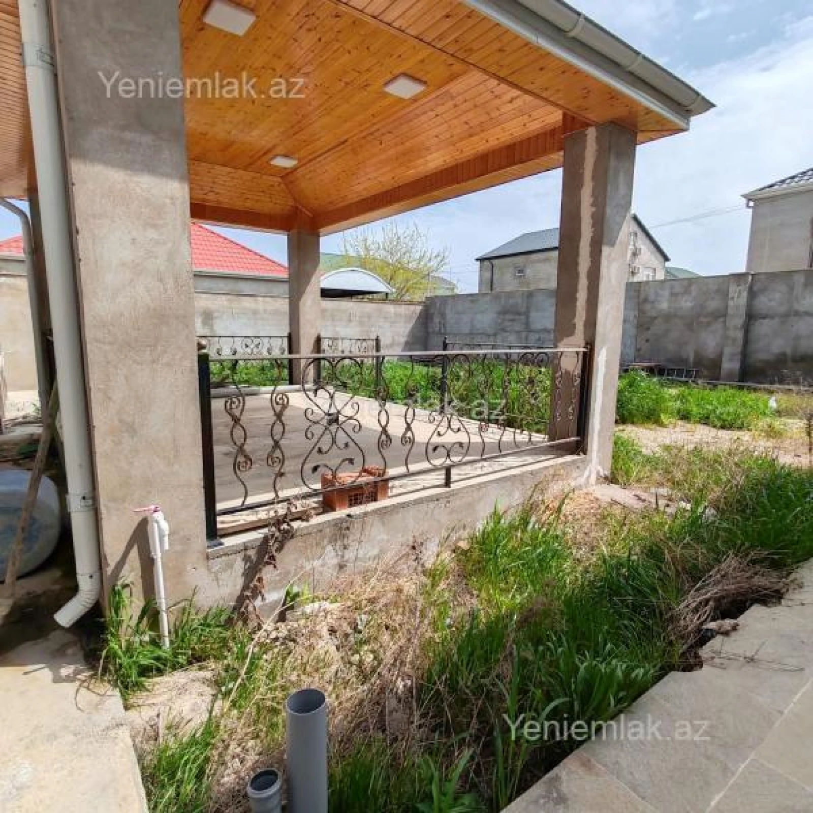 Satılır 5 otaqlı həyət evi 170 m²