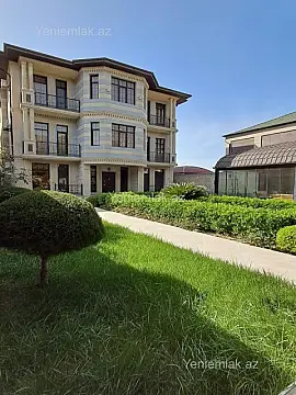 Satılır 6 otaqlı həyət evi 458 m²