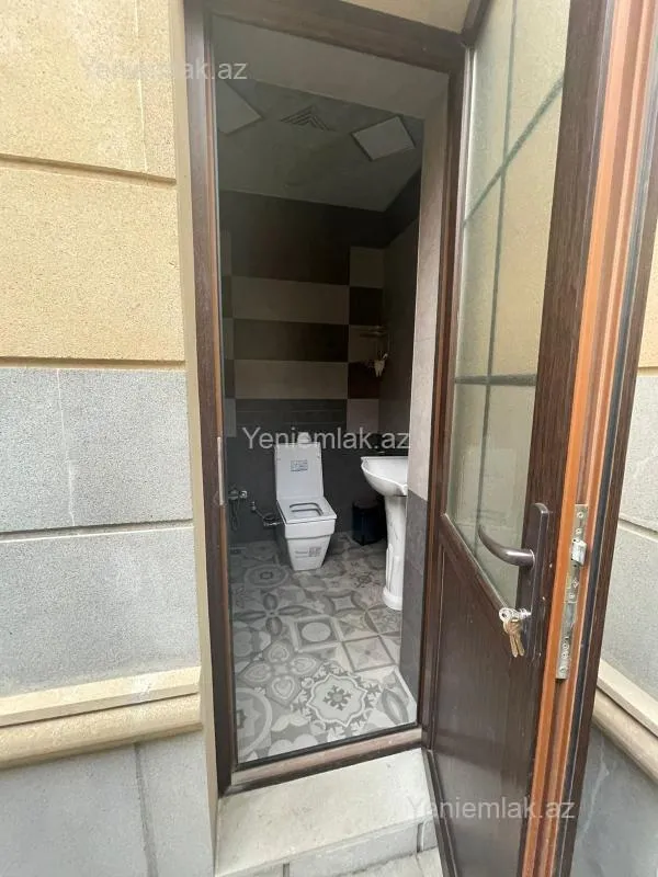 Satılır 6 otaqlı həyət evi 458 m²