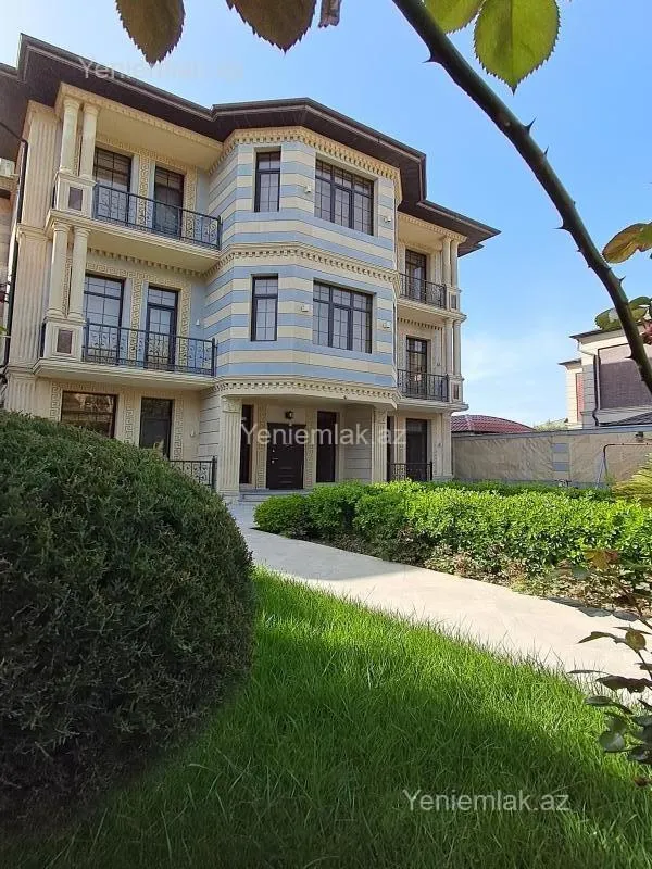 Satılır 6 otaqlı həyət evi 458 m²