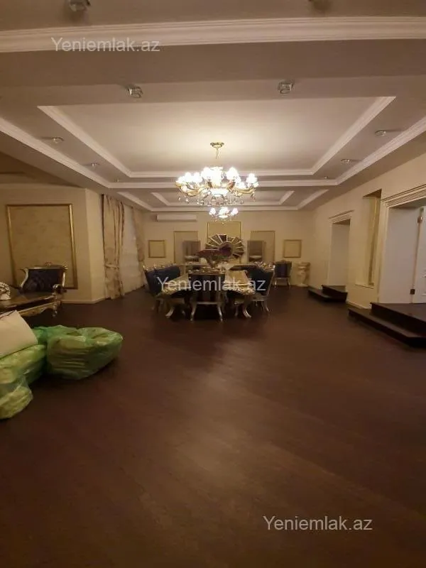 Satılır 6 otaqlı həyət evi 458 m²