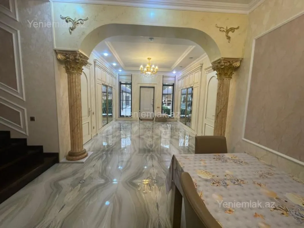 Satılır 6 otaqlı həyət evi 458 m²