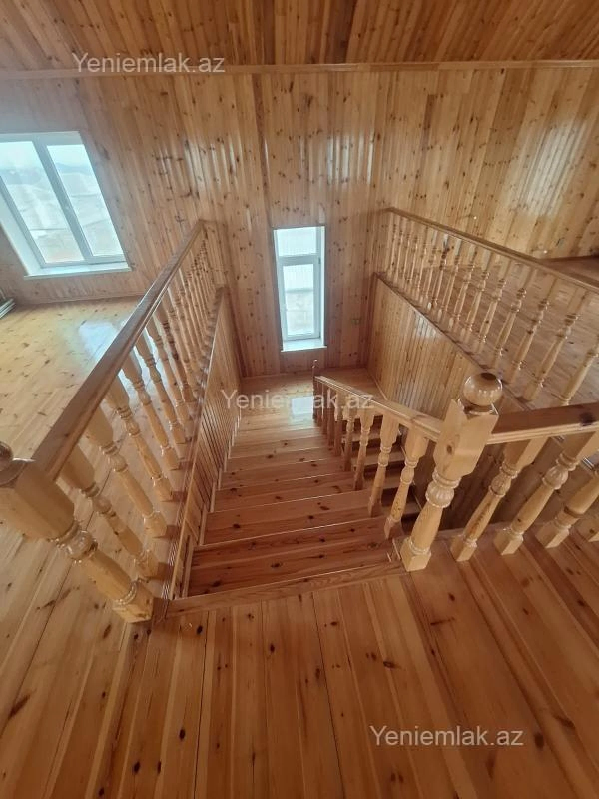 Satılır 6 otaqlı həyət evi 400 m²