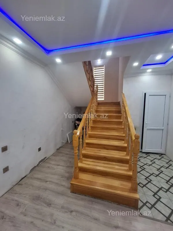 Satılır 6 otaqlı həyət evi 400 m²
