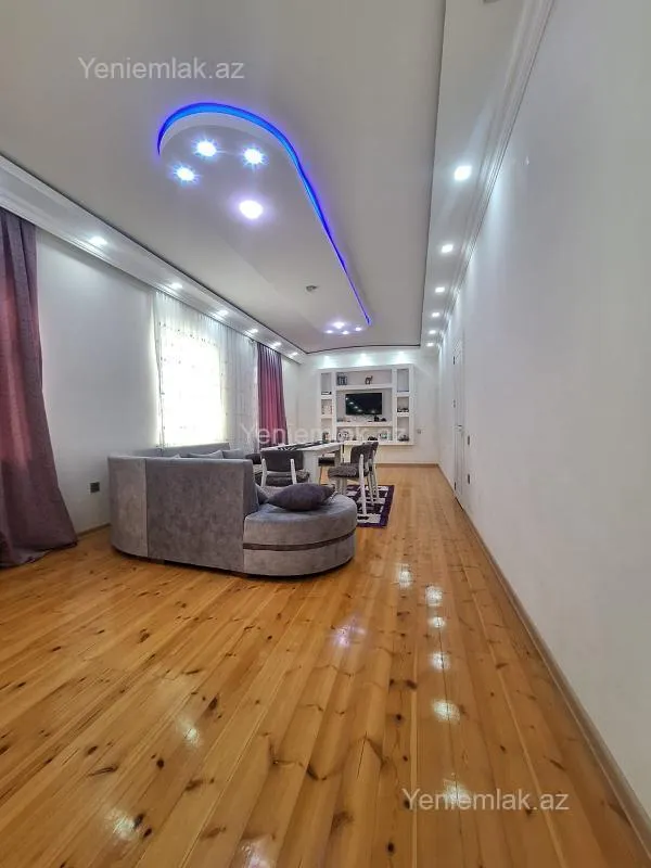 Satılır 6 otaqlı həyət evi 400 m²