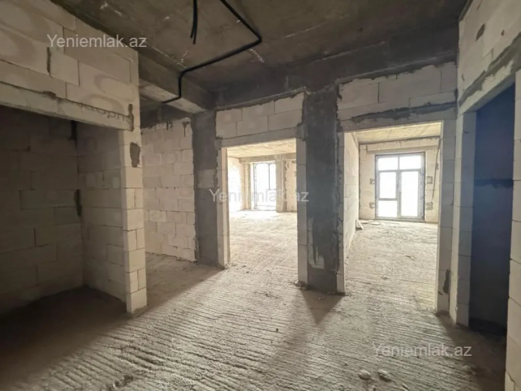 Satılır 4 otaqlı yeni tikili 225 m²