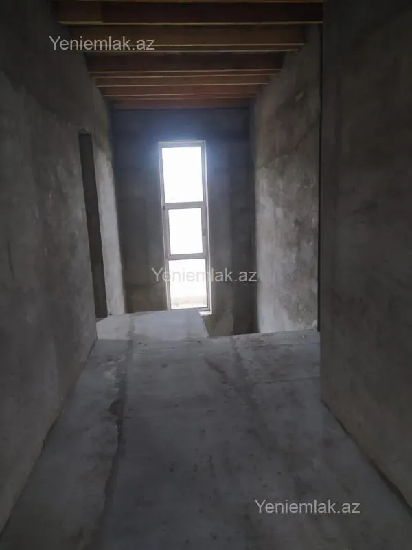 Satılır 7 otaqlı həyət evi 440 m²