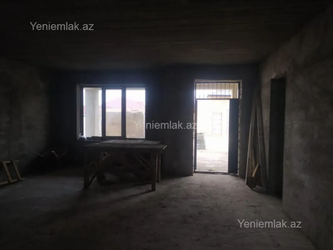 Satılır 7 otaqlı həyət evi 440 m²