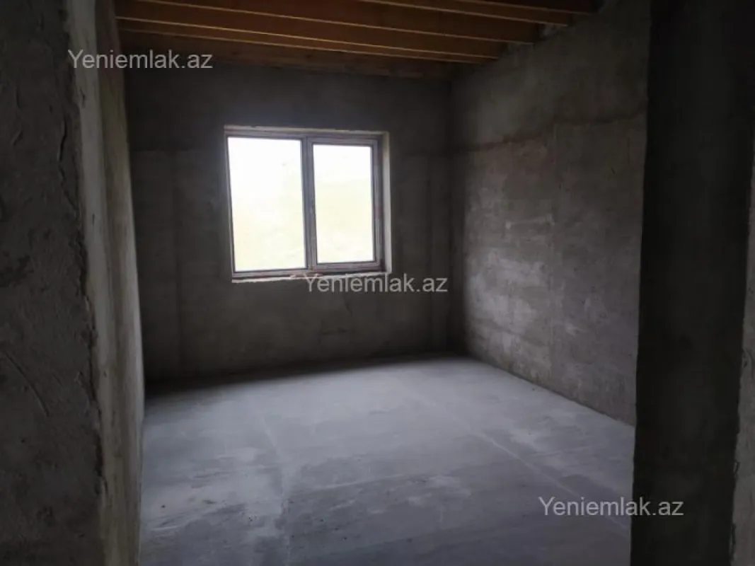 Satılır 7 otaqlı həyət evi 440 m²