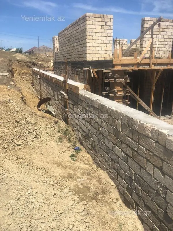 Satılır 7 otaqlı həyət evi 440 m²