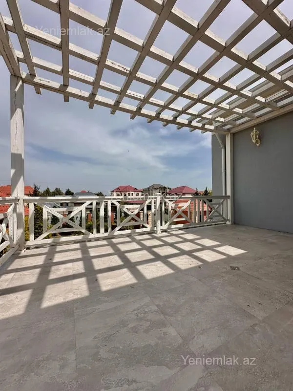 Satılır 6 otaqlı həyət evi 500 m²