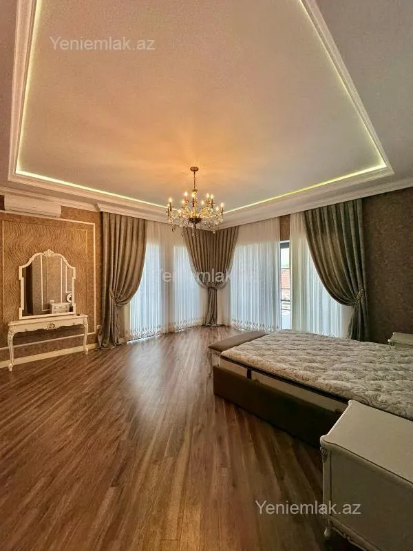 Satılır 6 otaqlı həyət evi 500 m²