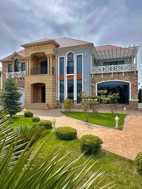 Satılır 6 otaqlı həyət evi 500 m²