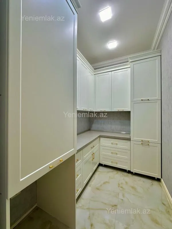 Satılır 6 otaqlı həyət evi 500 m²