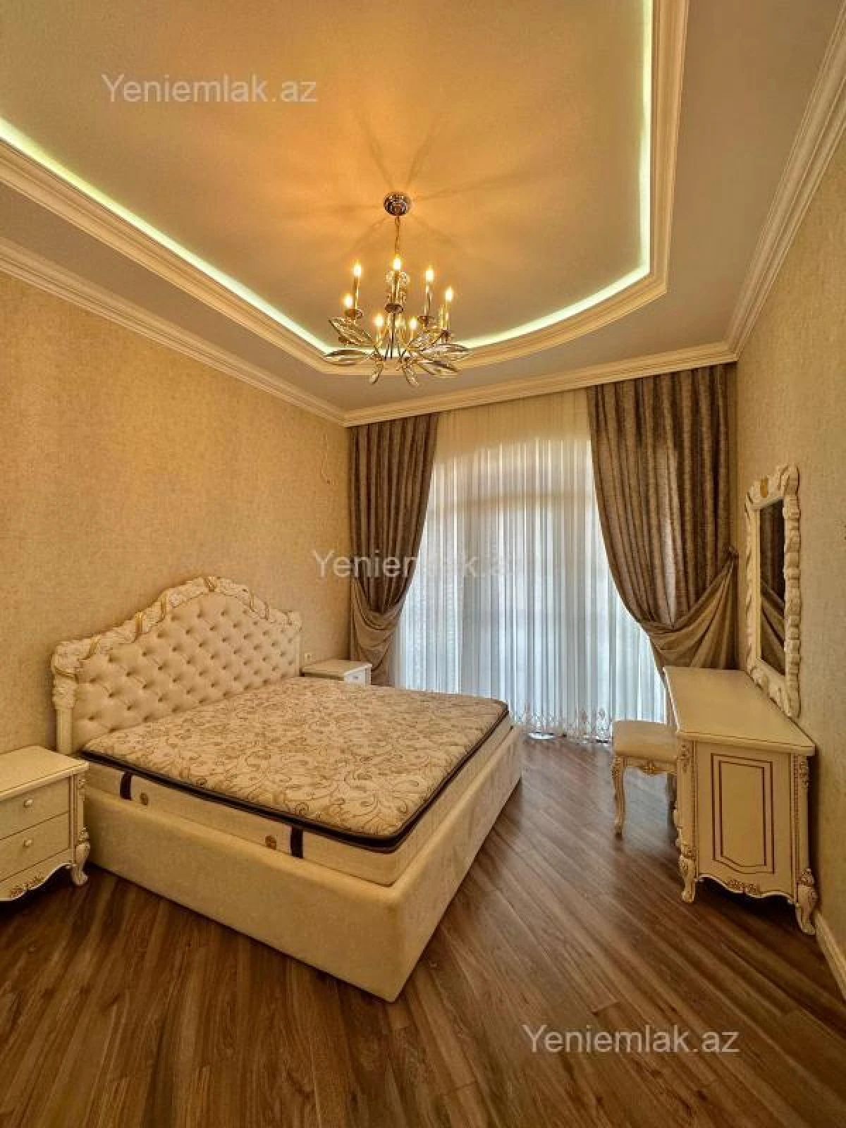 Satılır 6 otaqlı həyət evi 500 m²