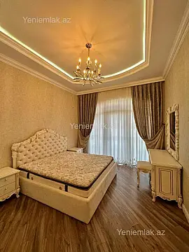 Satılır 6 otaqlı həyət evi 500 m²