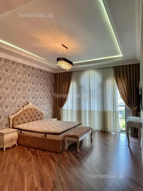 Satılır 6 otaqlı həyət evi 500 m²